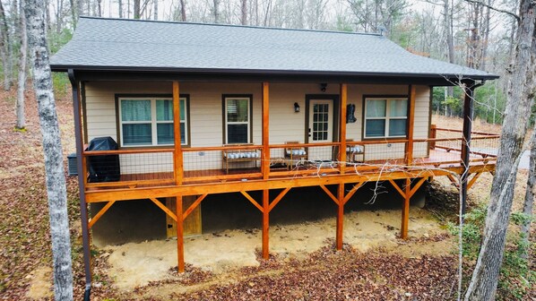 Exterior - The Bear Den, Our house... your second home!
BRAND NEW Mountain Cabin (Murphy)