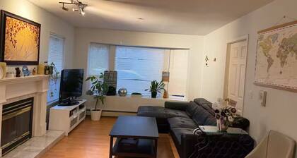 Spacious 2BR Ground-Level Suite Near Kingsway Central Park & Metrotown 🌿