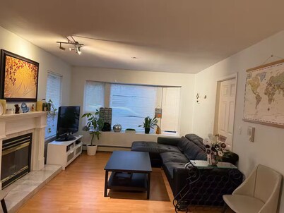 Spacious 2BR Ground-Level Suite Near Kingsway Central Park & Metrotown 🌿