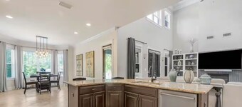 Spacious 5bedroom house in Spanish Fort. The back Yard is your on private Oasis.