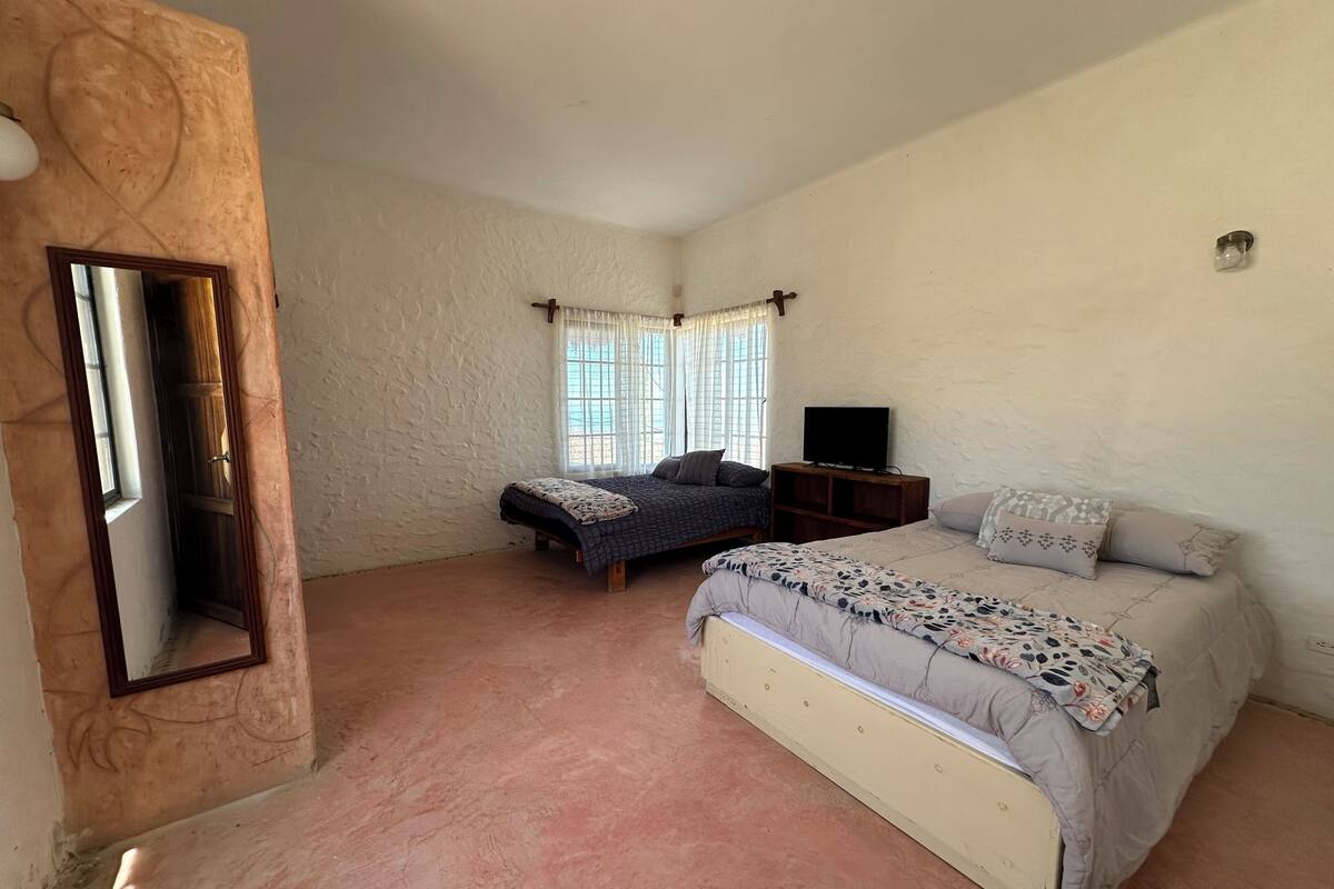 Chambre Quadruple Confort, patio, vue sur le désert