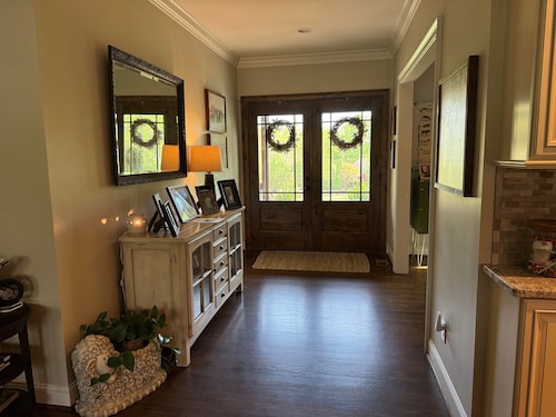5-bedroom home with pool and hot tub in Thomasville.  Relax with the family.