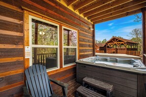 Terrace/patio - Poppy Bill's: Private Heated Pool + Arcade Room + Outdoor Theater + Huge Space! (Sevierville)