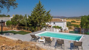 Pool - Cortijo Fuente La Lana Villanueva del Trabuco by Ruralidays (Málaga)
