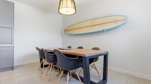 Dining - 11 Singleton Street - Modern Comfort with Great Amenities (Port Fairy)