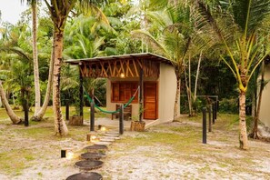 Chalet, Balcony, Garden View | Property grounds - POUSADA PARAISO DO CALANGO AZUL (Presidente Figueiredo)