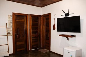 Chalet, Balcony, Garden View | Interior - POUSADA PARAISO DO CALANGO AZUL (Presidente Figueiredo)