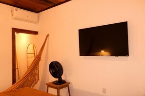 Chalet, Balcony, Garden View | Interior - POUSADA PARAISO DO CALANGO AZUL (Presidente Figueiredo)