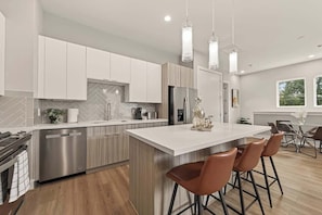 Coffee/tea maker, fridge, microwave, oven - Charming Houston Retreat w/ Foosball Fun (Houston)