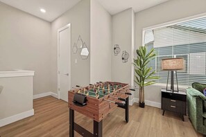 Game room - Vibrant Houston Escape Perfect for Groups (Houston)