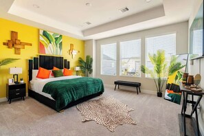 3 bedrooms, iron/ironing board, WiFi, bed sheets - Family Escape w/ Game Table & Cozy Stay (Houston)