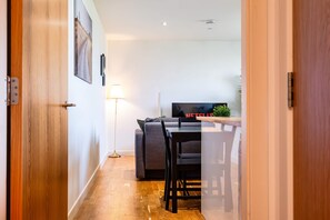 Interior - Spacious 2BR Ground Floor Sleeps 5 Near Peterhead Harbour FREE Parking Fast WiFi (Aberdeenshire)