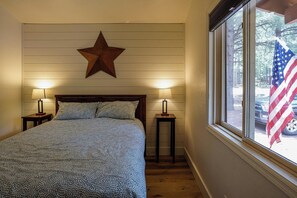 4 Schlafzimmer, Bügeleisen/Bügelbrett, kostenloses WLAN, Bettwäsche