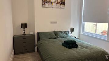 2 bedrooms, iron/ironing board, WiFi, bed sheets
