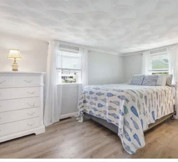 Room - Holden' at the Beach - Perfect 3-bedroom house in Matunuck for your getaway (South Kingstown)