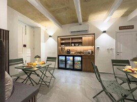 Café da manhã com buffet todos os dias mediante uma taxa