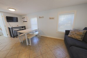 Smart TV - 2 Bedroom Pet Friendly Duplex Steps From Beach - Free Daily Activities! (Gulf Shores)