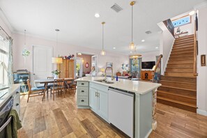 Interior - Private Pool Home-walk to bch & vacay like a local (Jacksonville Beach)
