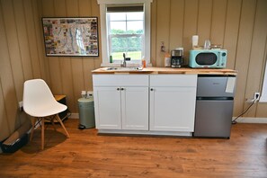 Private kitchen - Serenity Escape: Relax Cottage (Lodi)