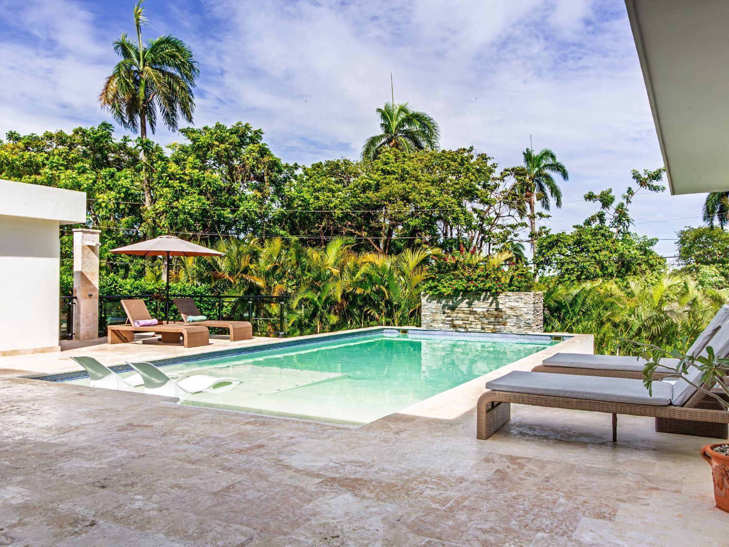 Superior-Villa | Pool