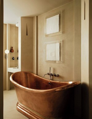 Unclassified image, 5 of 11, button - Mont Thabor Vendôme Residence (Paris)