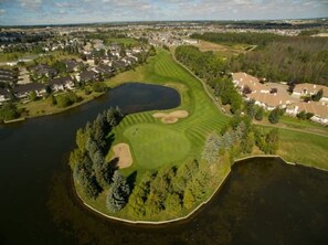 Golf - Modern 3BR Suite In Lewis Estates Golf course By Henday/Whitenud/Amenities! (Edmonton)