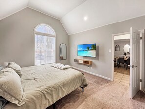 5 bedrooms, WiFi, bed sheets