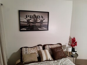 Living area - ABIEL GUEST HOUSE (Newark)