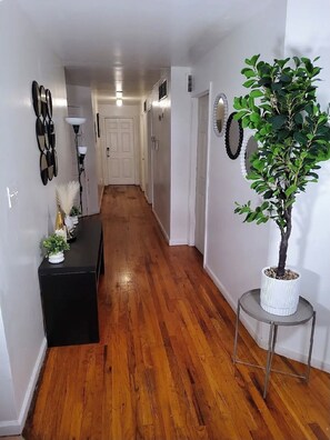 Front of property - ABIEL GUEST HOUSE (Newark)