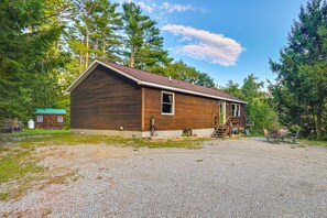 Exterior - Charming Riverfront Home near Gore Mountain, Lake George, Adirondack Adventures (Warrensburg)