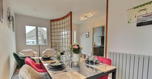 Dining - Ty Bihan - PLEUMEUR GAUTIER (PLEUMEUR GAUTIER)