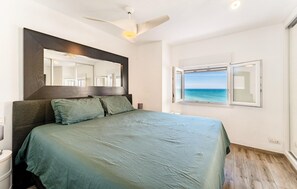 2 bedrooms, free WiFi - Faro's Beachfront House (Mijas)