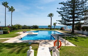 Pool - Faro's Beachfront House (Mijas)
