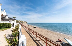Beach - Faro's Beachfront House (Mijas)