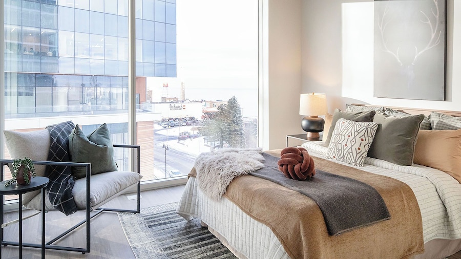 The Lakeview Guesthouse