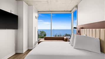 Superior Suite, Balcony, Lake View