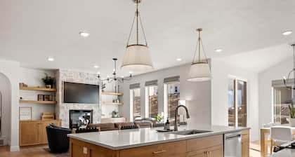 The Hyde Park Mountain Home