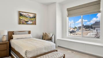 6 habitaciones, tabla de planchar con plancha, cuna de viaje y wifi