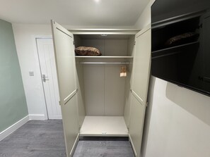 Appartement Confort, 2 chambres, four à micro-ondes | Intérieur