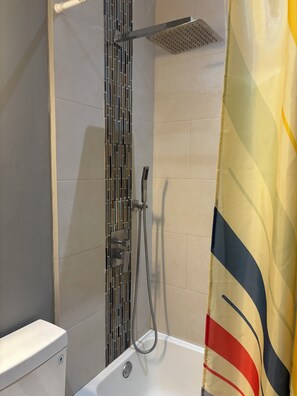 Bathroom - Sunset Suite- Downtown Negril, 5 minutes from Seven Mile Beach (Negril)