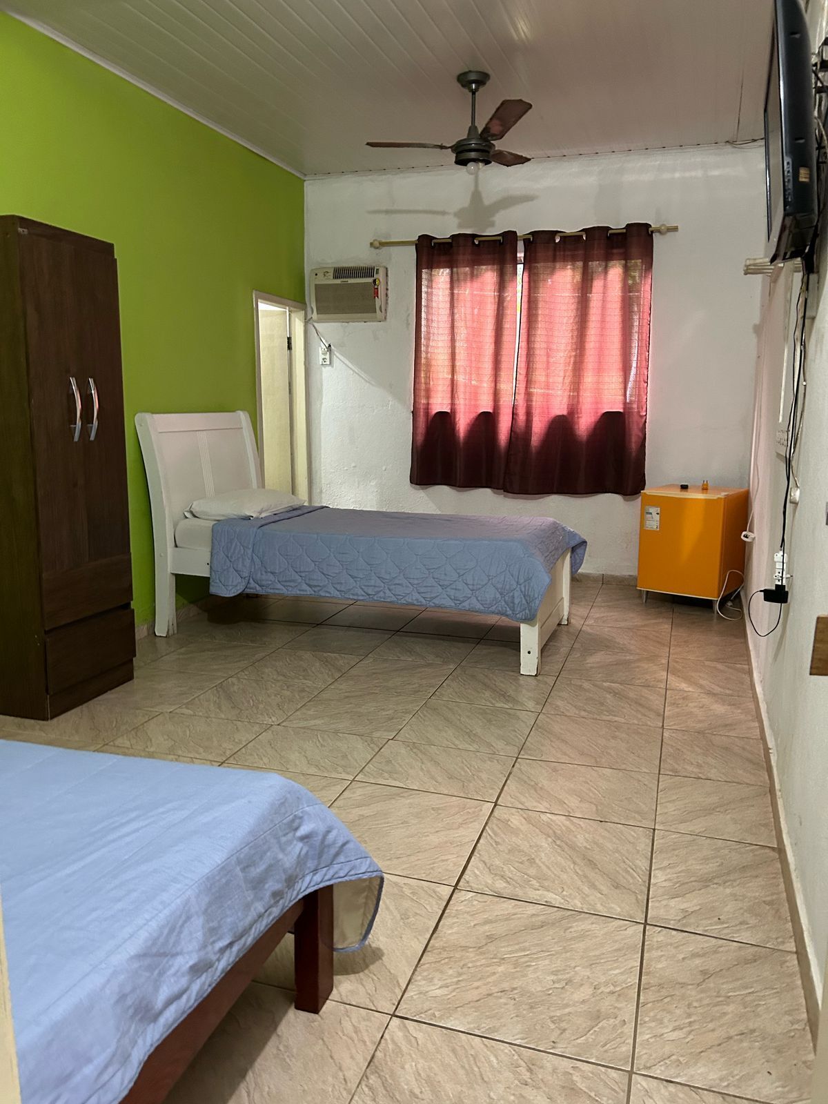 Classic Triple Room | Free WiFi, bed sheets