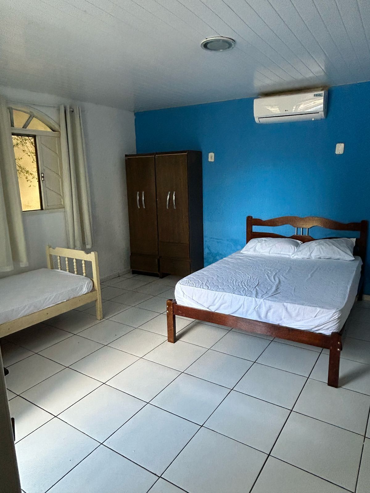 Classic Double Room, Multiple Beds | Free WiFi, bed sheets