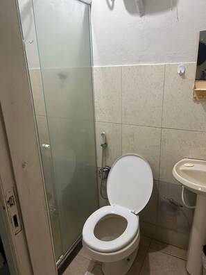 Bathroom - pousada do pc (Bom Jesus do Itabapoana)