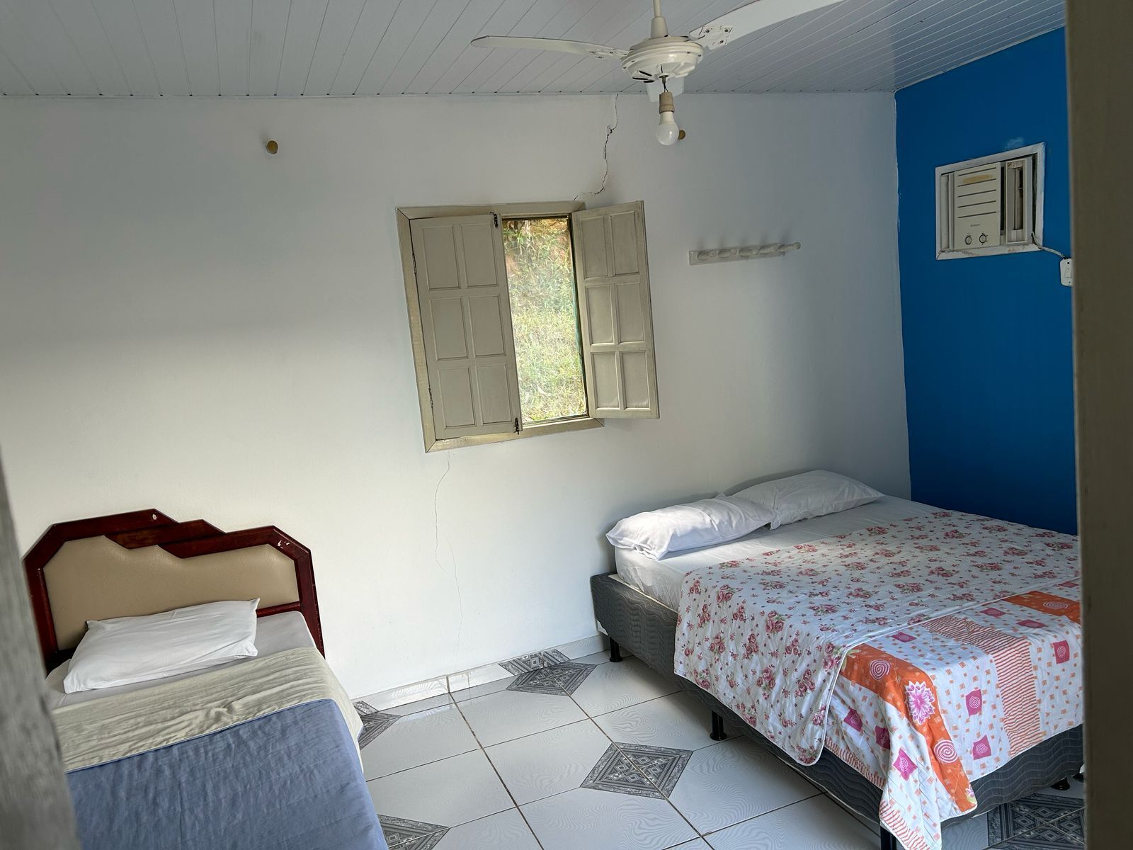Classic Double Room, Multiple Beds | Free WiFi, bed sheets