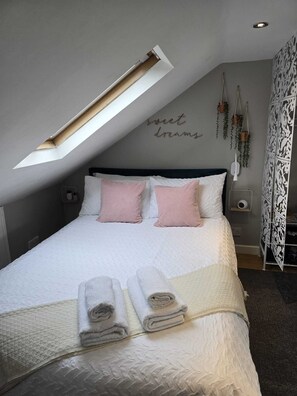 쿼드룸, 더블침대 1개 및 소파베드, 시내 전망