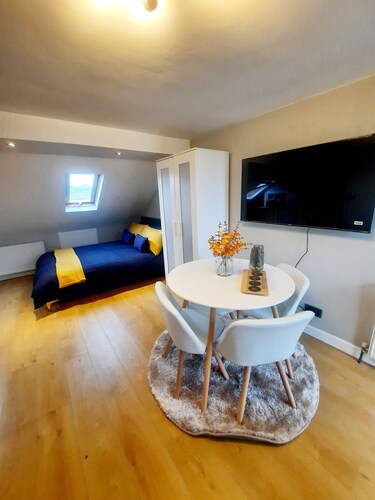 Alross guest house