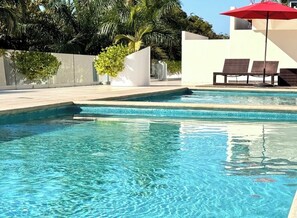 Utomhuspool