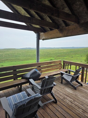 Tranquil 2-bedroom farmhouse with AC in charming Hubbard west edge of Landmand