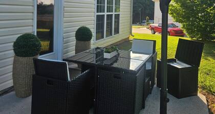 Spacious 4-bedroom house in tranquil Jonesboro with AC