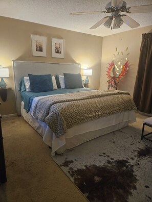 Iron/ironing board, WiFi - Spacious 4-bedroom house in tranquil Jonesboro with AC (Jonesboro)